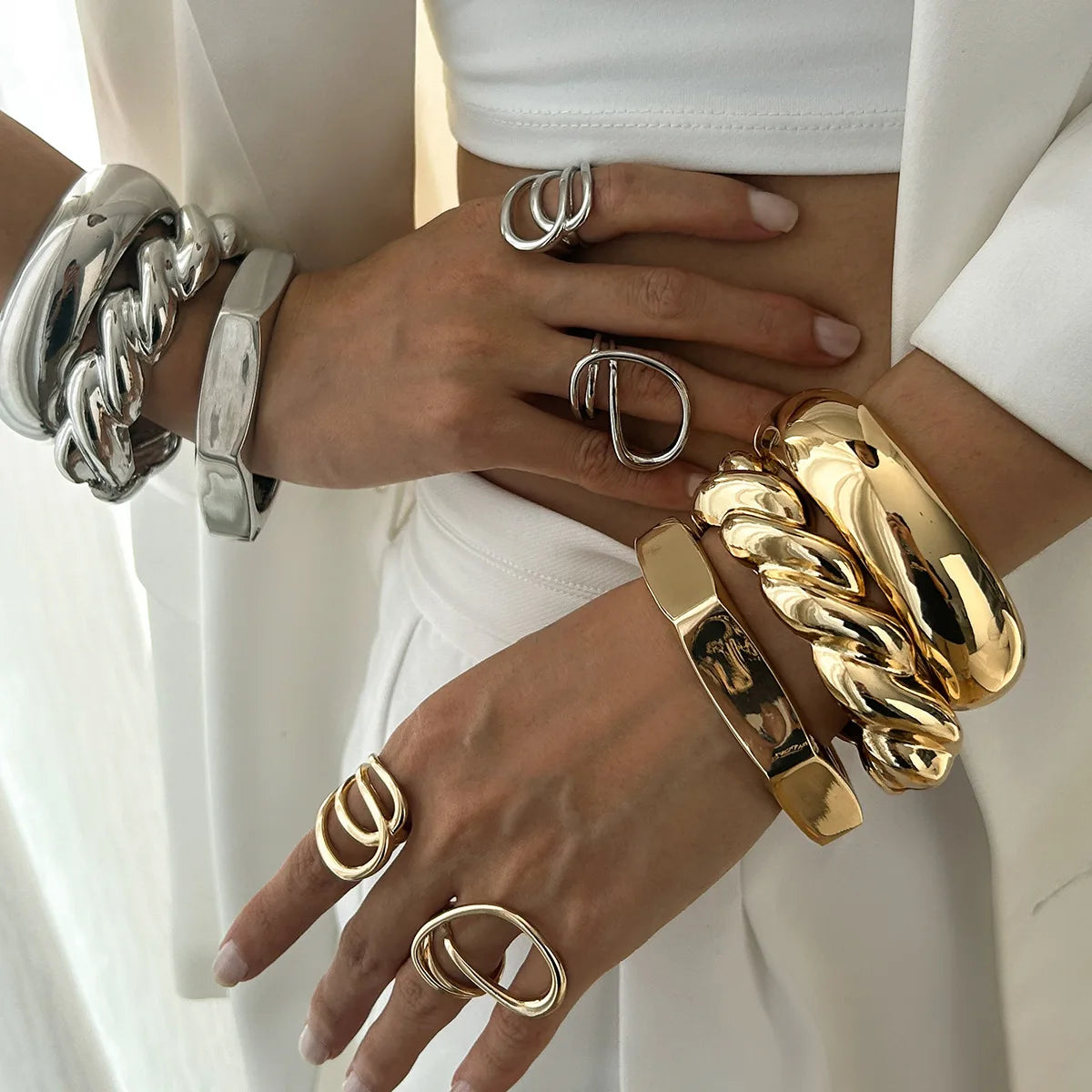 KMVEXO – Bracelet manchette large à ressort en métal à géométrie irrégulière, style punk vintage, pour femmes et hommes, bijoux tendance 2025